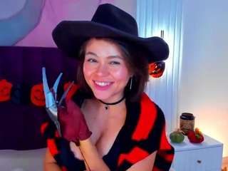 KellyCuutie