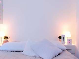 le modèle camilabetancourt est en webcam porno dans un show sur le site camsoda, il possède les tags suivants: ass,fingering,tattoos,spank,sexy,role play,pussy,orgasm,natural,naked,flashing,fingers,feet,black hair,eating pussy,drinking,doggy style,dirty talk,dildo,deepthroat