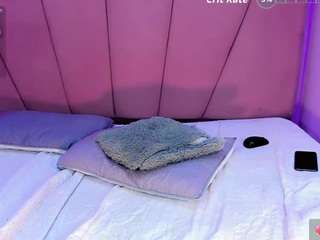 sexyvaleriiaa Live Webcam on CamSoda