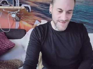 huebscherschwanz Live Webcam on CamSoda