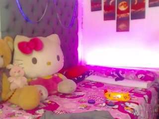 lucianadolll's CamSoda show and profile