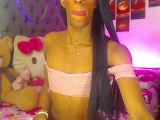 lucianadolll's CamSoda show and profile