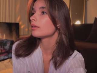 Live cam show with bellalita