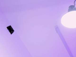 emilyy01 live webcam show