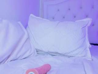 emilyy01 Live Webcam on CamSoda