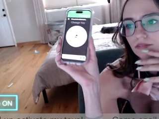 plantbabeee's CamSoda show and profile