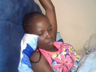 taliah-petite's CamSoda show and profile