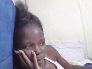 taliah-petite webcam