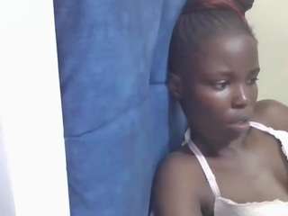 taliah-petite's CamSoda show and profile