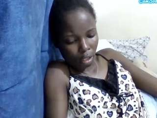 taliah-petite Live Webcam on CamSoda