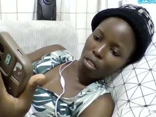taliah-petite Live Webcam on CamSoda