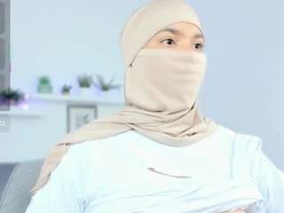 aura-cute, female webcam model,  years old, on live webcam