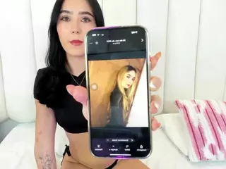 Isabella-colinss's Live Sex Cam Show