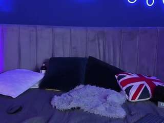 jeannesabatier Live Webcam on CamSoda