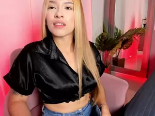 lexxie-bunny's Live Sex Cam Show