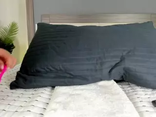 lexxie-bunny's Live Sex Cam Show