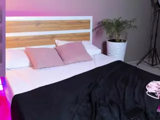 Mary-Radiant's Live Sex Cam Show