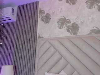 samanthaduque1's CamSoda show and profile