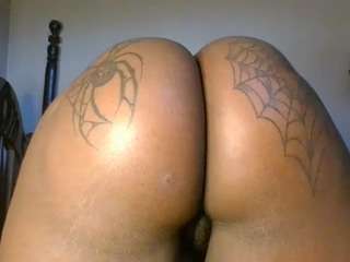 yourthickgyal webcam model