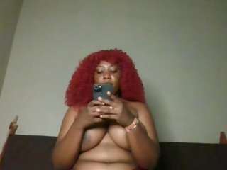yourthickgyal webcam