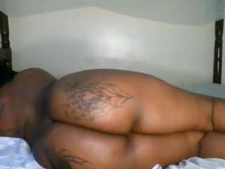 yourthickgyal's live room