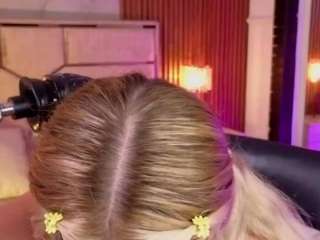 LUNAANGELL live webcam show
