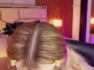 LUNAANGELL live webcam show