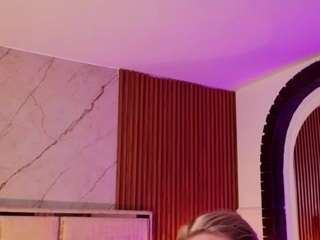 LUNAANGELL live webcam show