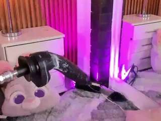Live cam show with LUNAANGELL