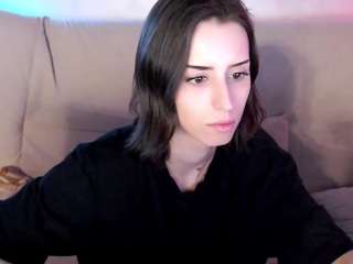 le modèle yummybabes est en webcam porno dans un show sur le site camsoda, il possède les tags suivants: ball sucking,blowjob,brown eyes,dildo or vibrator,fingering,flashing,no drinking,no smoking,skinny,smoking,tattoos,brown hair,hd,small tits