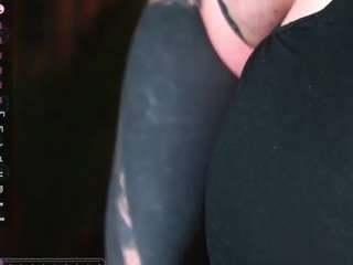 zarareign webcam model