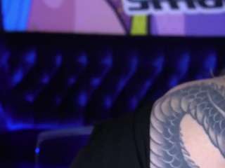 zarareign's CamSoda show and profile