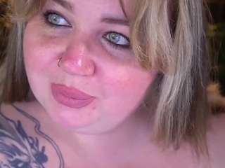 ZaraReign live webcam show