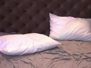 ZaraReign live cam preview