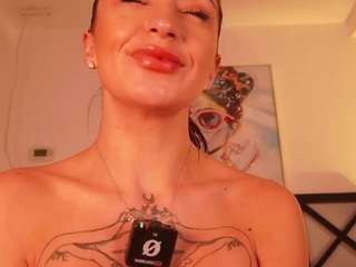 lunamystyque Live Webcam on CamSoda