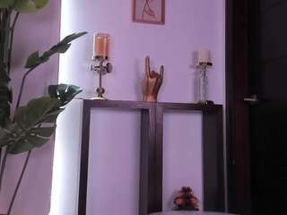 lunamystyque's CamSoda show and profile