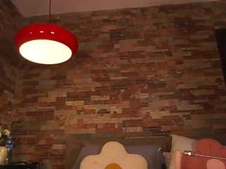 LunaMystyque live cam — athletic, black hair, toys