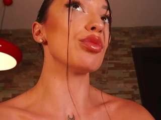 LunaMystyque live cam preview