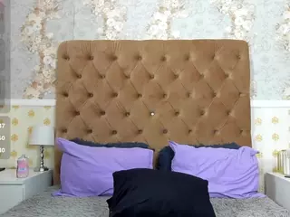 Vivian-Cross's Live Sex Cam Show