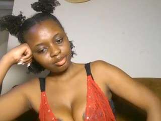 hornyriri's CamSoda show and profile