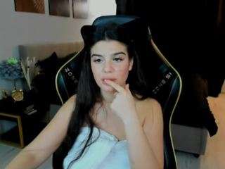 snowingwinter Live Webcam on CamSoda