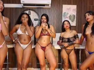 dayannawins Live Webcam on CamSoda
