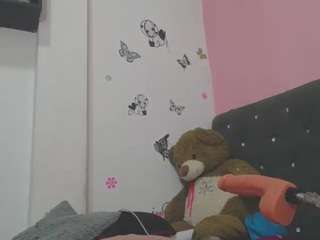 yacksii-grammss webcam model