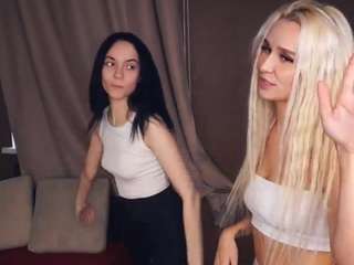 Live Sex Chat with We Krystal And Sofia (@aftondace)