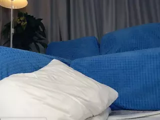 Miranda's Live Sex Cam Show