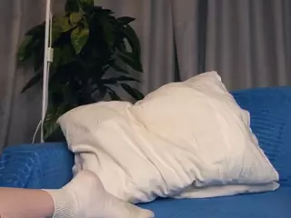 Miranda's Live Sex Cam Show