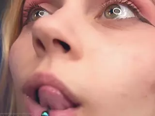 Miranda's Live Sex Cam Show