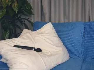 Miranda's Live Sex Cam Show