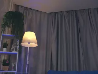 Miranda's Live Sex Cam Show