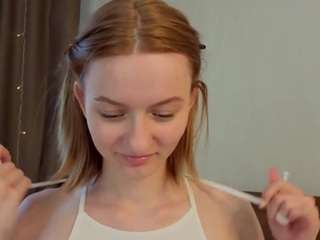 elvinabrowning Live Webcam on CamSoda
